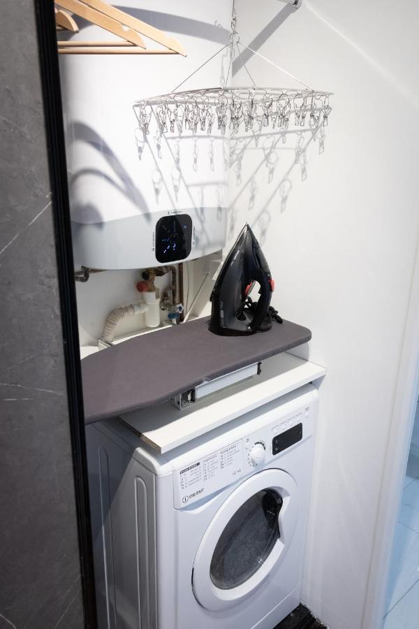 The Green Home - Quiet And Fully Equipped High-End Studio With Parking Courcouronnes Bagian luar foto